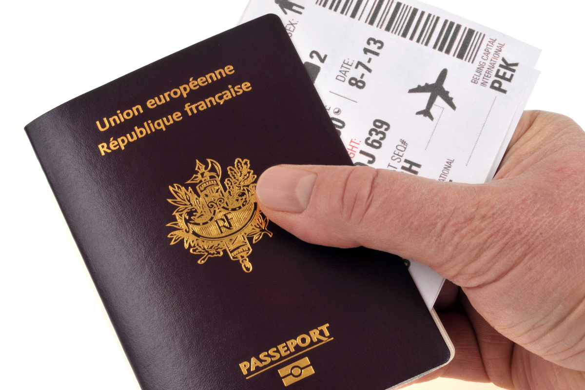 Comment reconnaître un passeport biométrique ? 