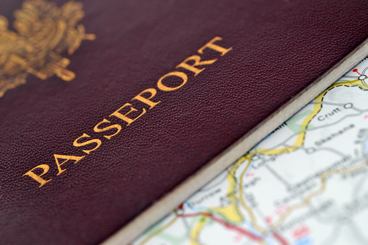 voyager en grece avec un passeport perime