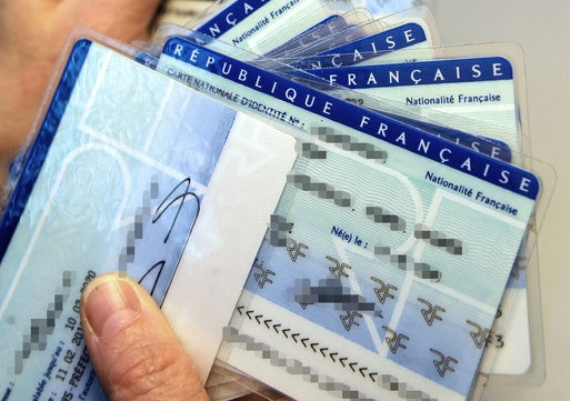 Carte d'identité périmée