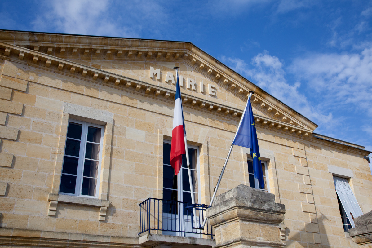 Comment obtenir un acte de naissance à la mairie des Abymes ? 